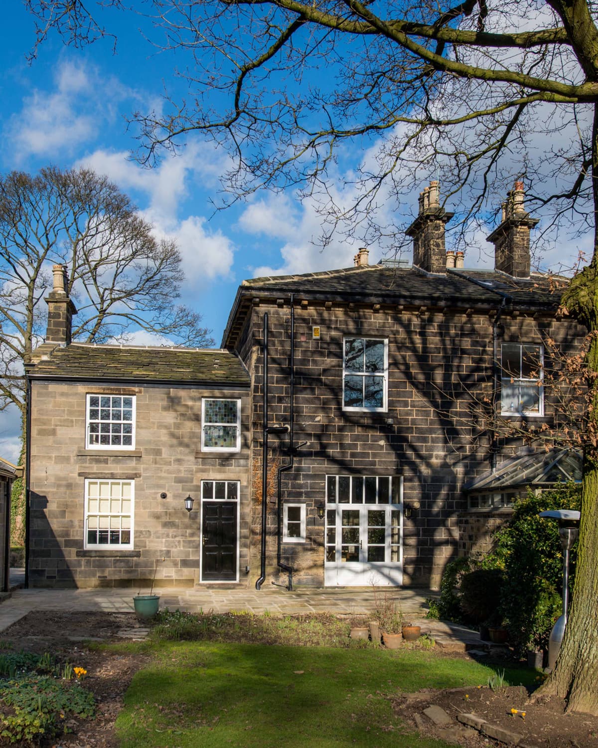 Extension and remodel of a Grade II listed dwelling